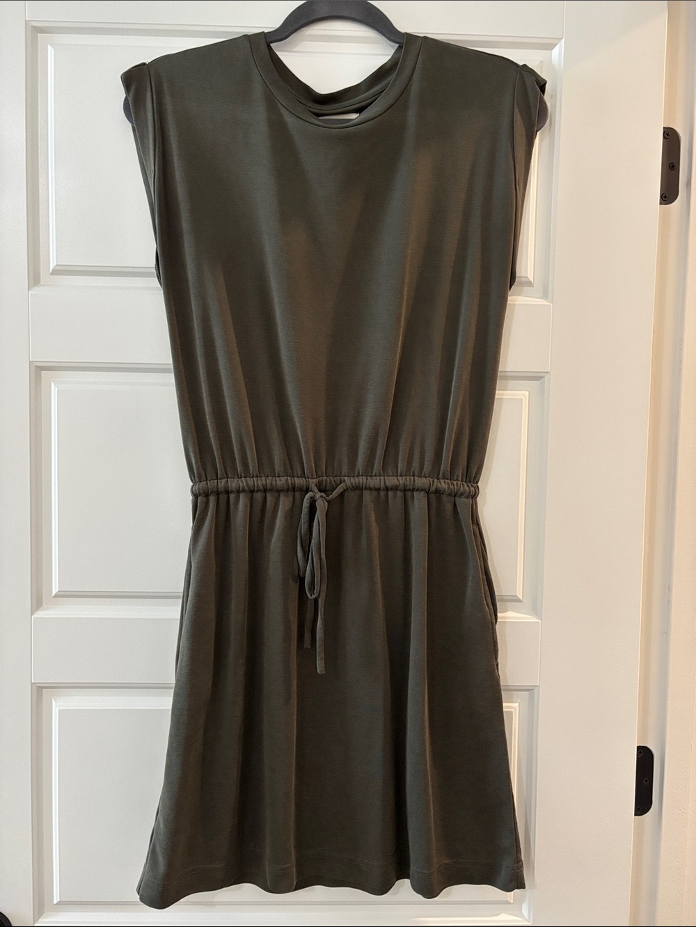 Lou & Grey Sleeveless Drawstring Olive Green Casual Dress